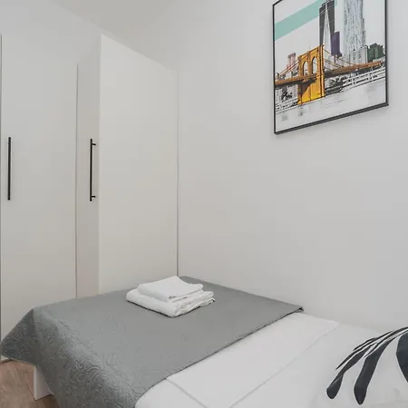 Plantosar By Interhome *